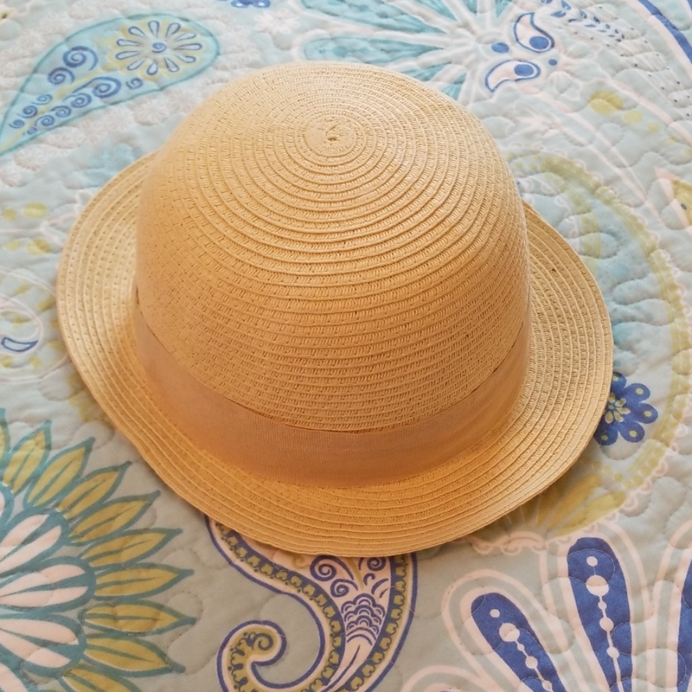 Precious straw hat!  Adorable on!